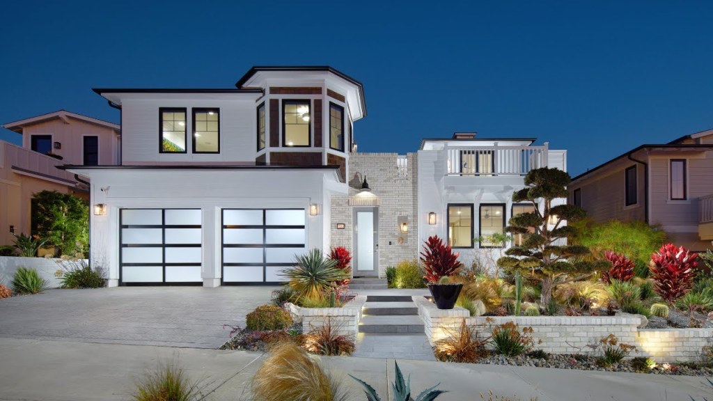 Luxurious Seaside Living in Socorro Shores: Discover 210 Via Socorro in San&nbsp;Clemente